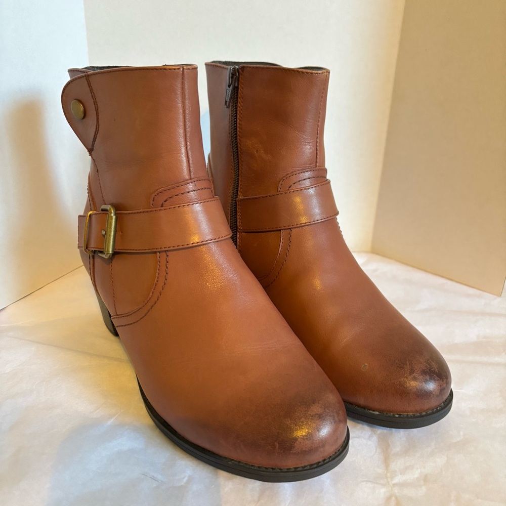 Propet Women's Tory Boot in Brown Size 9 Wide Distressed